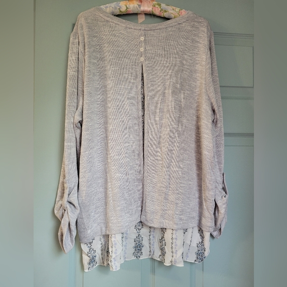 Layered-look light grey sweater - Picture 3 of 11